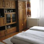 Ovari 3*