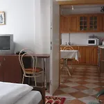 Ovari Pensiune