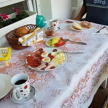 Ovari Pensión Bük