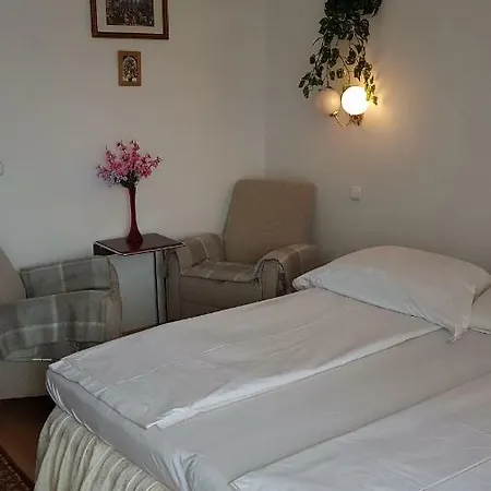 Pensión Ovari Bük