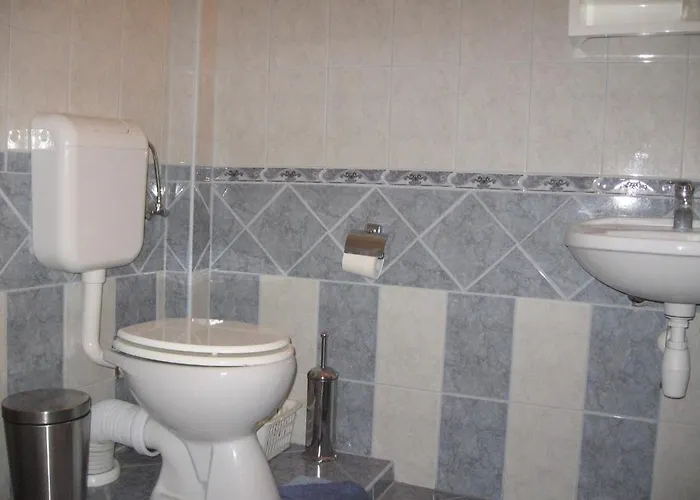 Ovari Bük